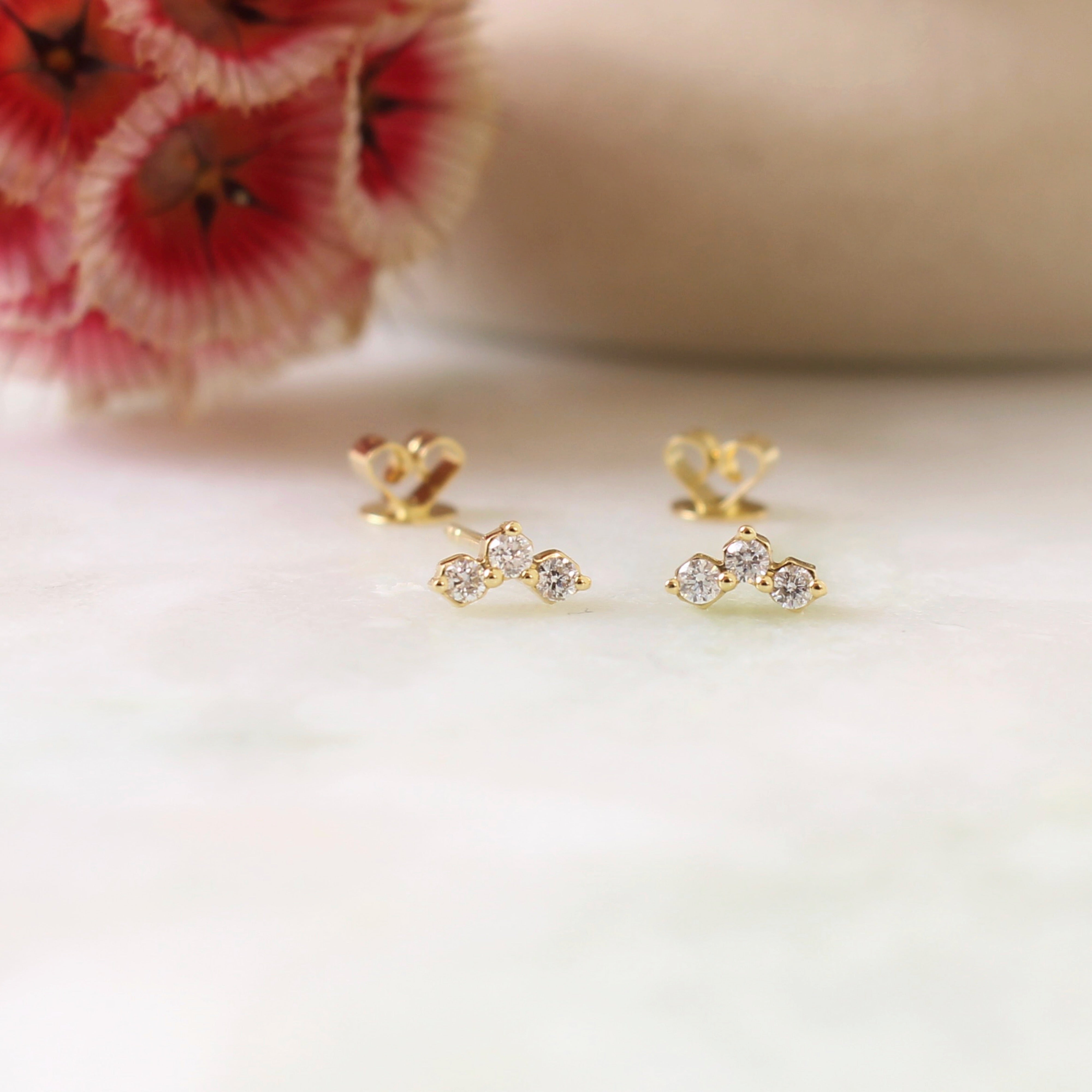 Puces d'oreilles Idylle Blossom, trois ors et diamants