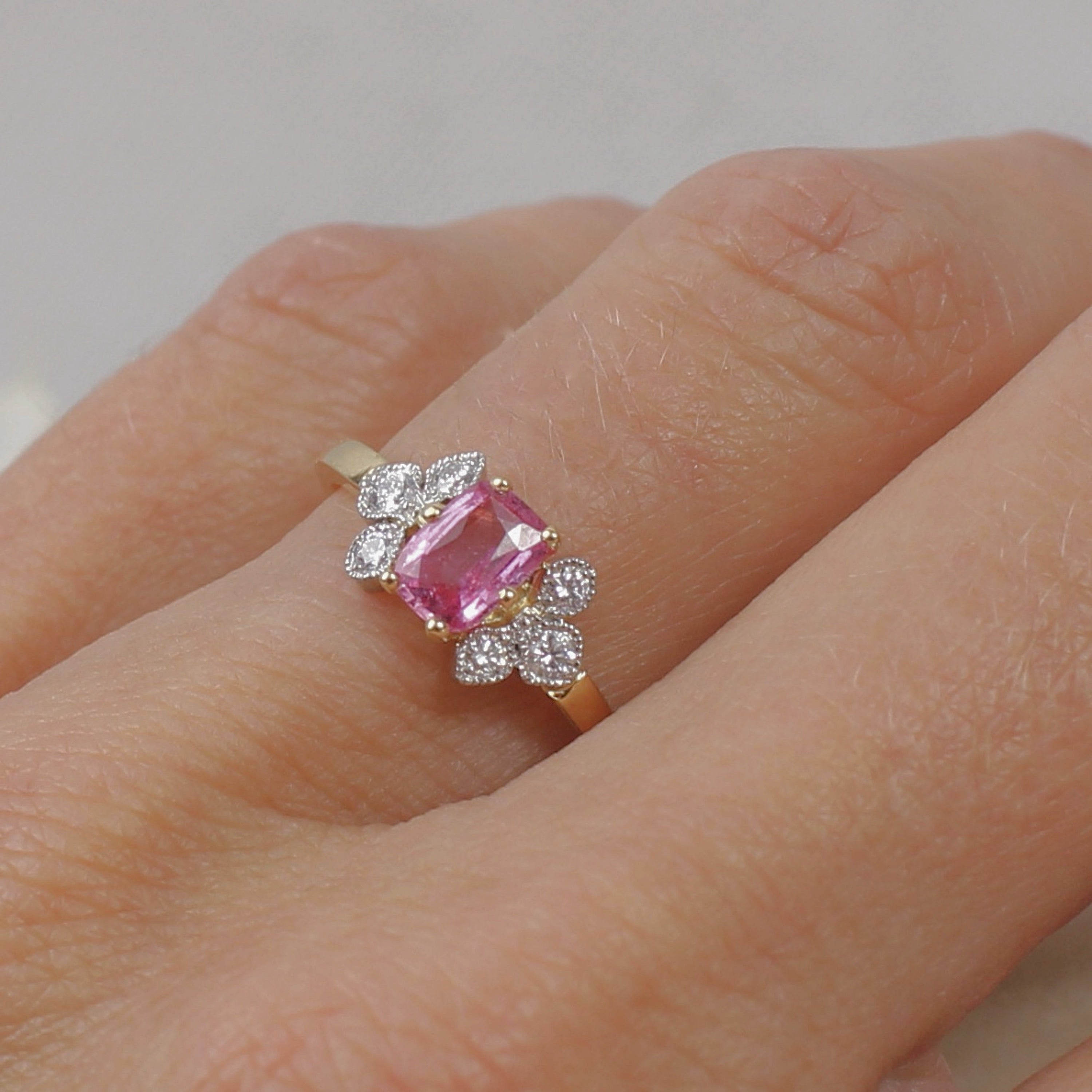 Bague avec 2025 saphir rose