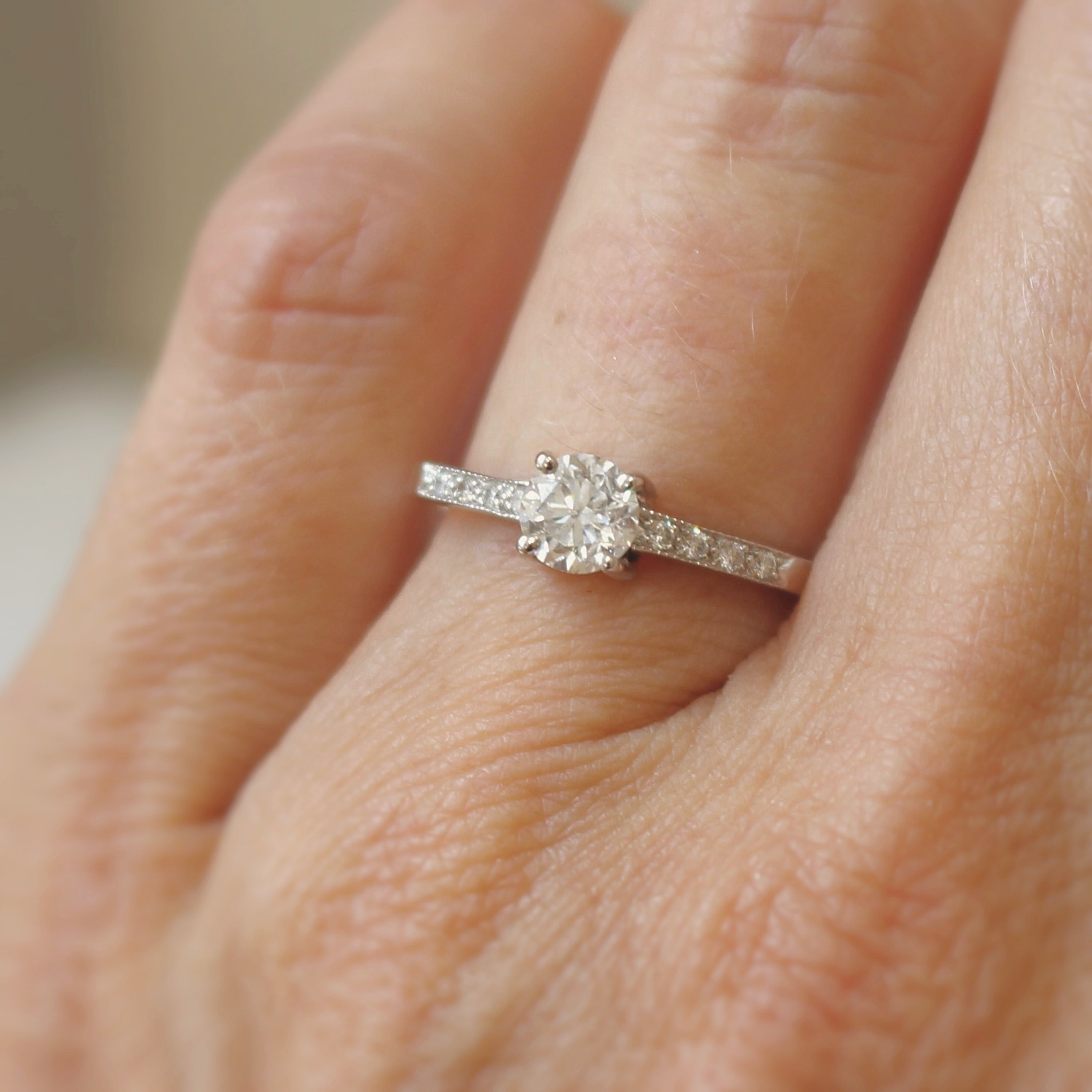 Bague avec 2025 solitaire diamant